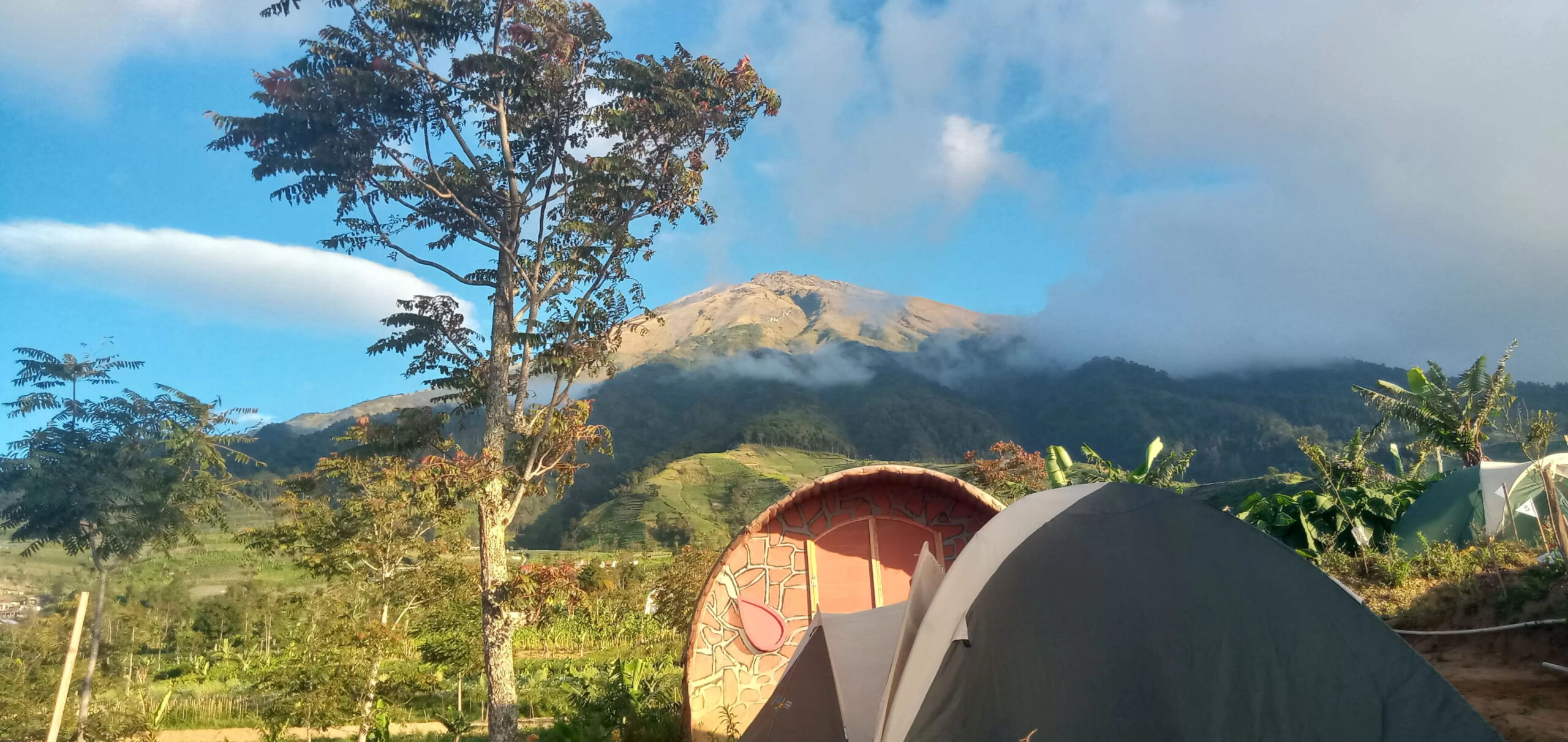 Bosan Liburan di Rumah? Ini Dia Rekomendasi Tempat Camping di Bosan Liburan di Rumah? Ini Dia Rekomendasi Tempat Camping di