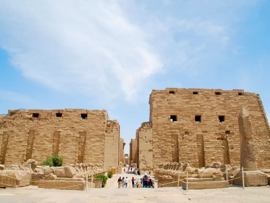 Daya Tarik Wisata di Luxor Mesir Ini Akan Membuat Matamu Terpana Daya Tarik Wisata di Luxor Mesir Ini Akan Membuat Matamu Terpana