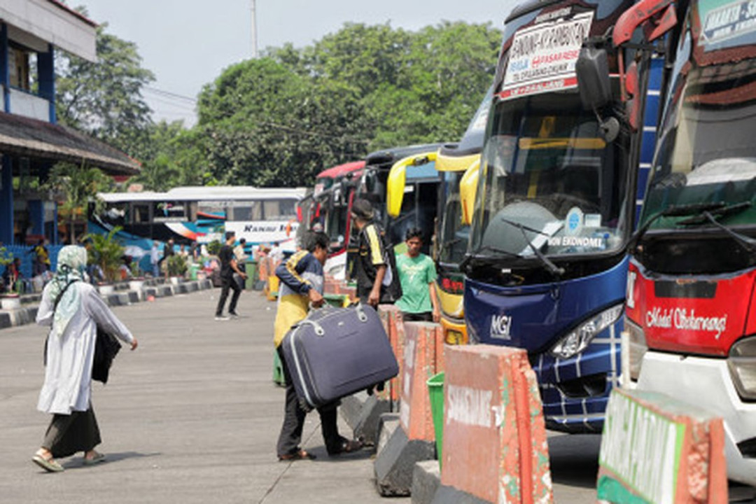 Hati-hati Bawa Tas Kecil saat Liburan Naik Bus Hati-hati Bawa Tas Kecil saat Liburan Naik Bus