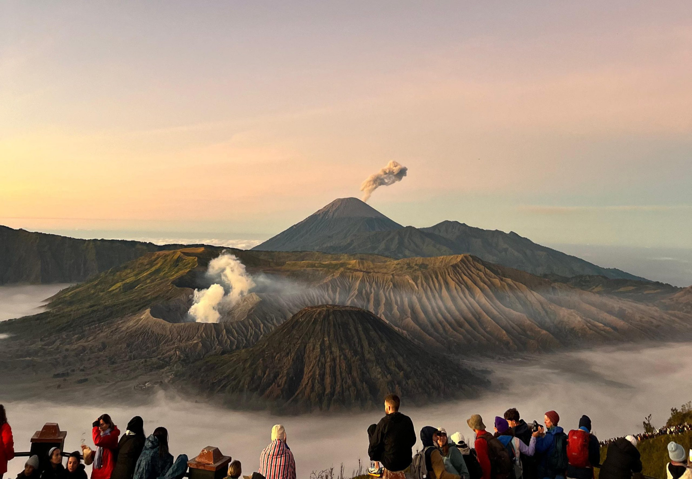 Keindahan Gunung Bromo, Destinasi Wisata Alam yang Wajib Keindahan Gunung Bromo, Destinasi Wisata Alam yang Wajib
