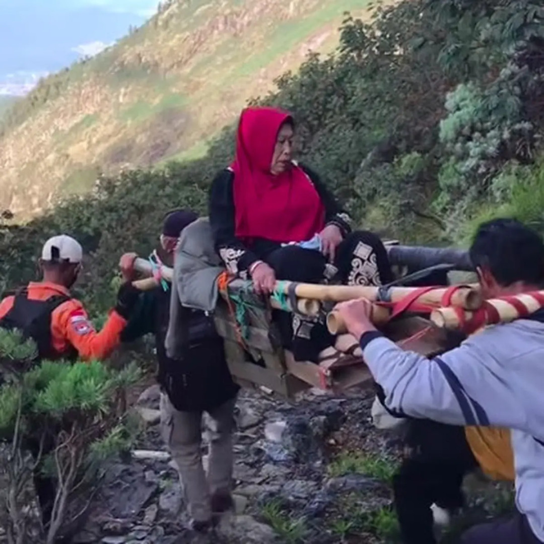 Mbok Yem Pemilik Warung di Gunung Lawu Turun Gunung Jelang Lebaran Mbok Yem Pemilik Warung di Gunung Lawu Turun Gunung Jelang Lebaran