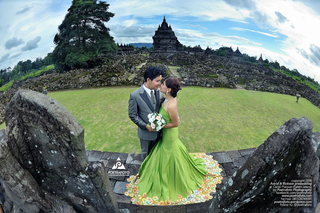 PRE WEDDING PHOTOSHOOT OUTDOOR VINTAGE: + Foto Prewedding Elegan PRE WEDDING PHOTOSHOOT OUTDOOR VINTAGE: + Foto Prewedding Elegan