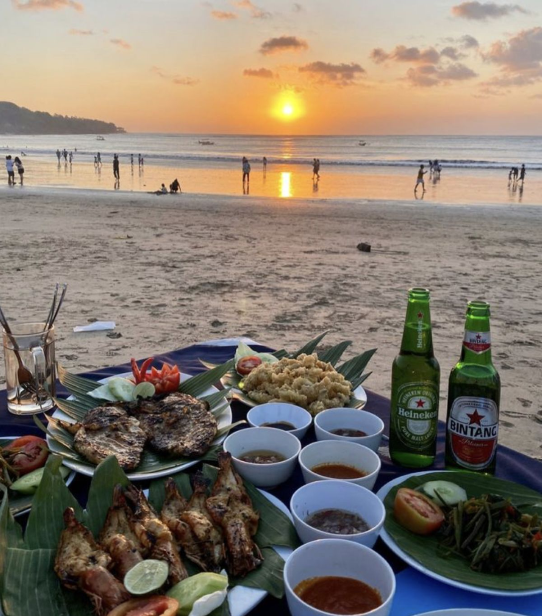 Rekomendasi Tempat Makan Seafood di Jimbaran, Dijamin Enak! Rekomendasi Tempat Makan Seafood di Jimbaran, Dijamin Enak!