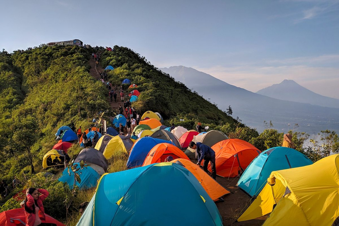Tempat Camping di Magelang, Bisa Lihat Enam Gunung Halaman all Tempat Camping di Magelang, Bisa Lihat Enam Gunung Halaman all