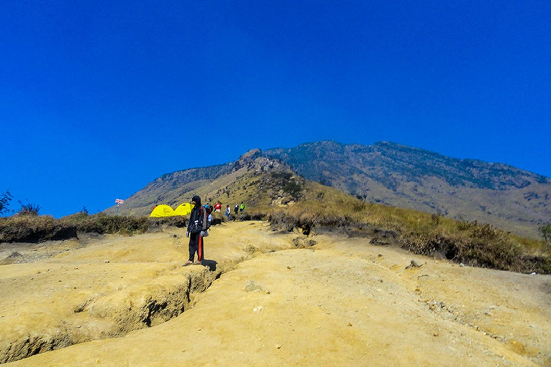 Tips Mendaki Gunung di Musim Kemarau Tips Mendaki Gunung di Musim Kemarau